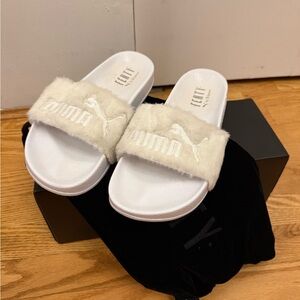 Puma Fenty Women's white Fuzzy Slippers